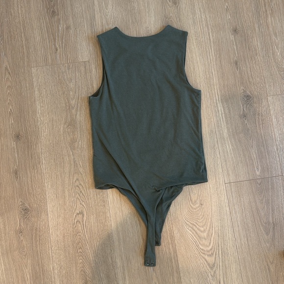 Crew neck tank bodysuit. Never worn! - Picture 3 of 4